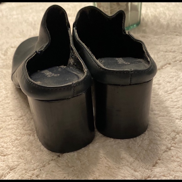 St John’s Bay mules - Picture 5 of 6